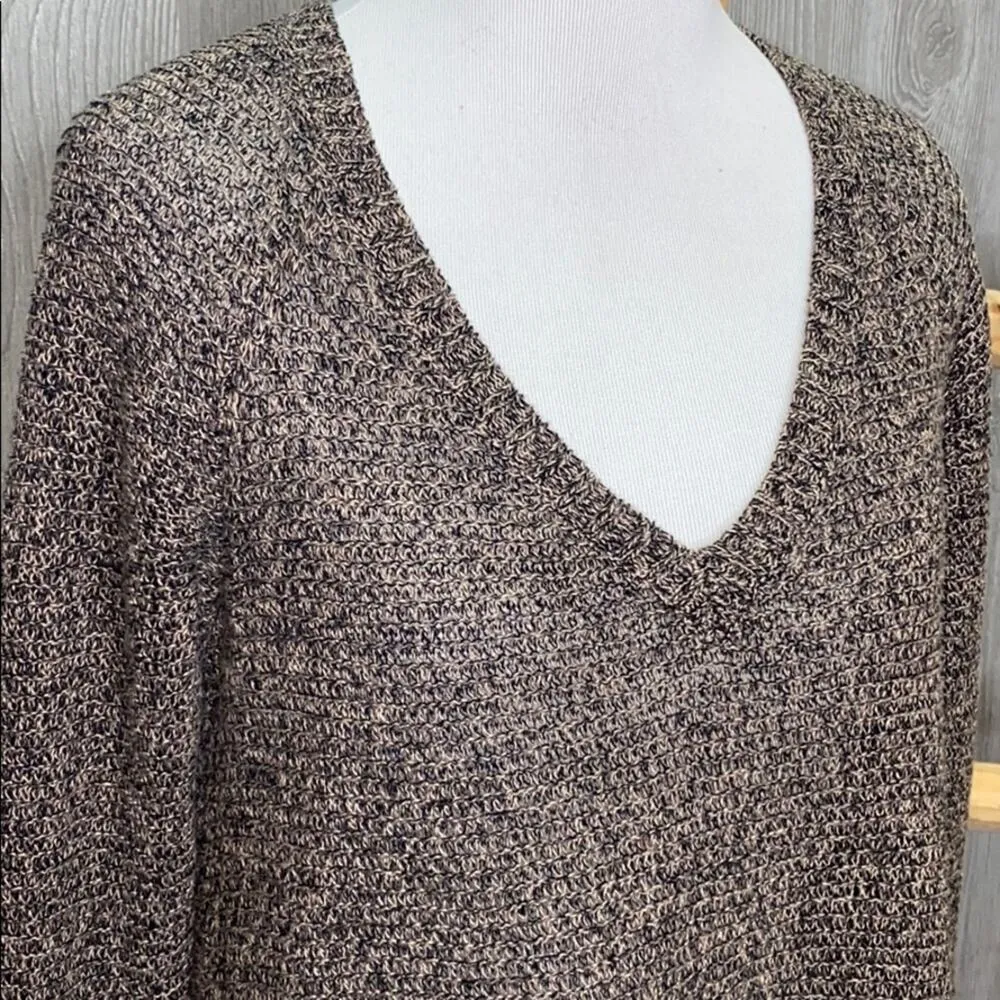 Eileen Fisher 100% Linen 3/4 Sleeve V-Neck Sweater - Image 2