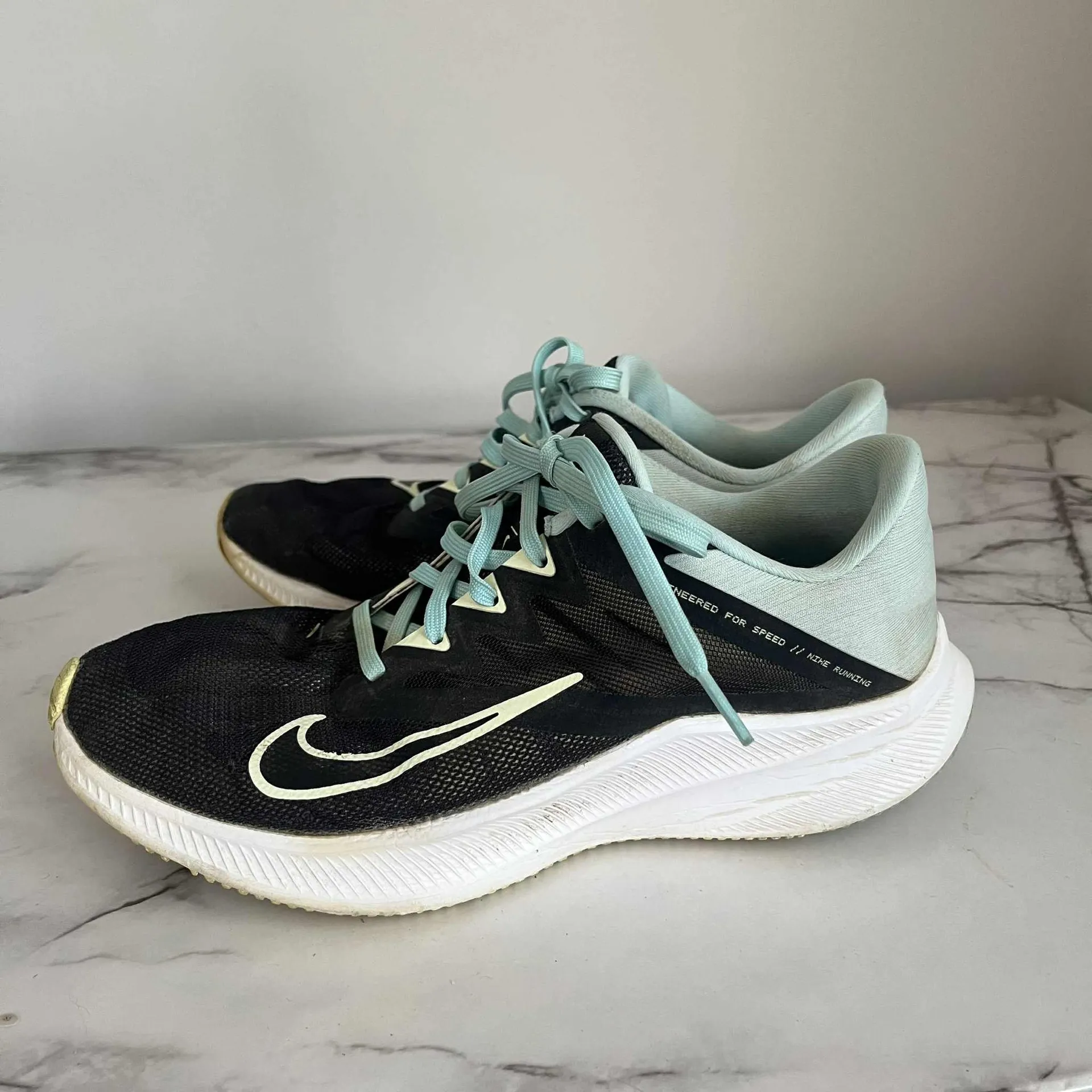 Nike Quest 3 Running Shoes Sneakers Size 8.5 Black/Barley Volt/Glacier Ice - Image 5