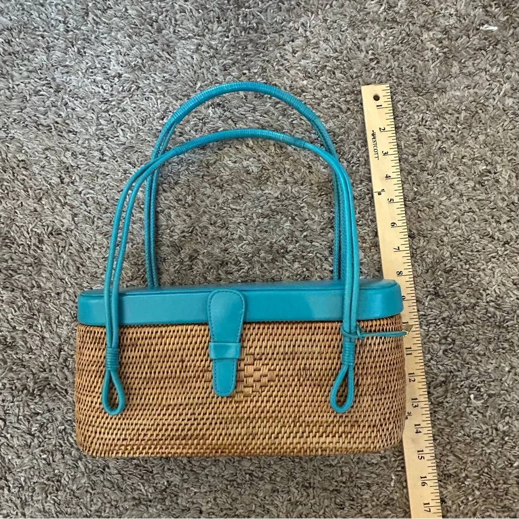 Elliott Lucca Turquoise green leather trim straw rattan woven stiff basket bag - Image 9