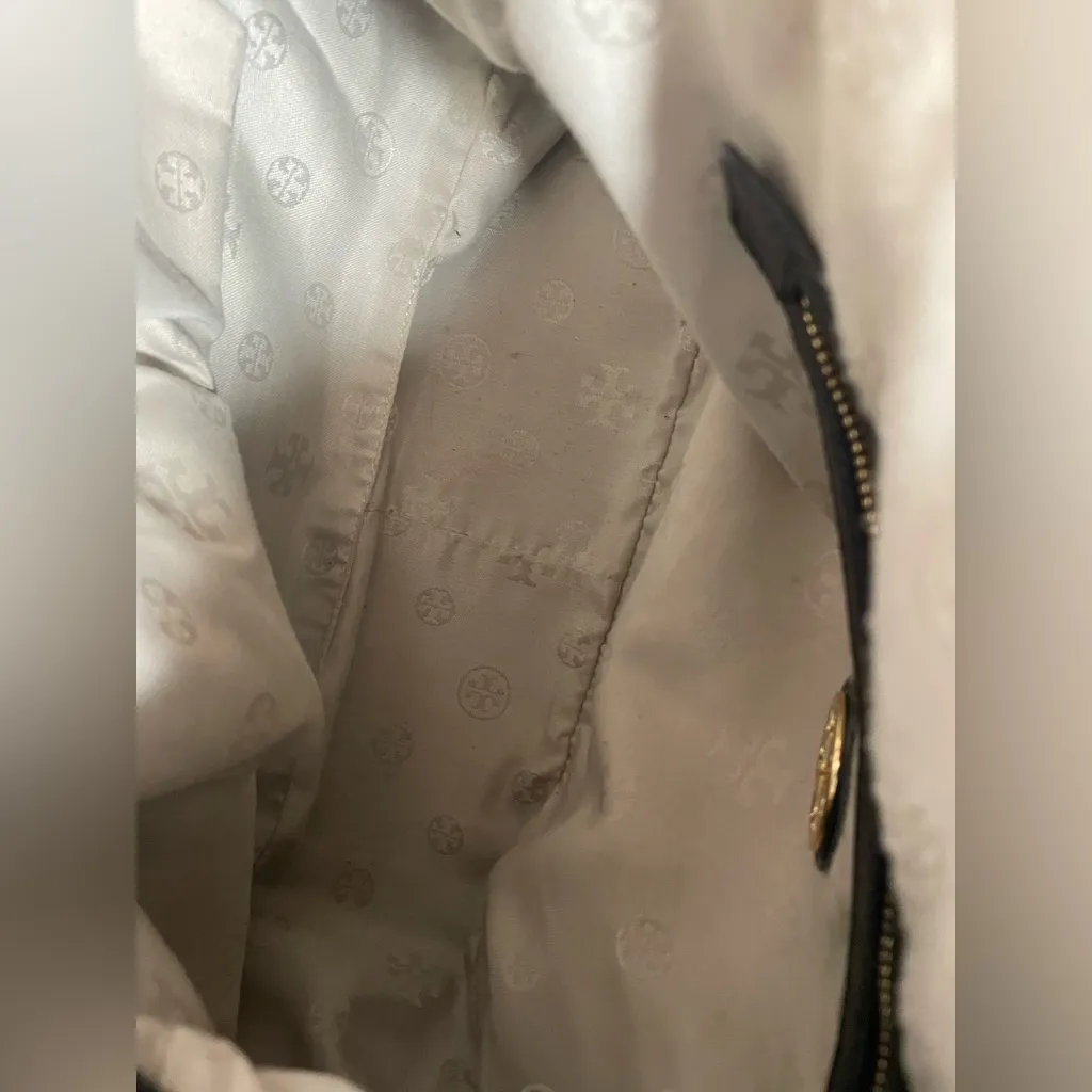 Tory Burch Large Black Leather Hobo Bag - Image 4