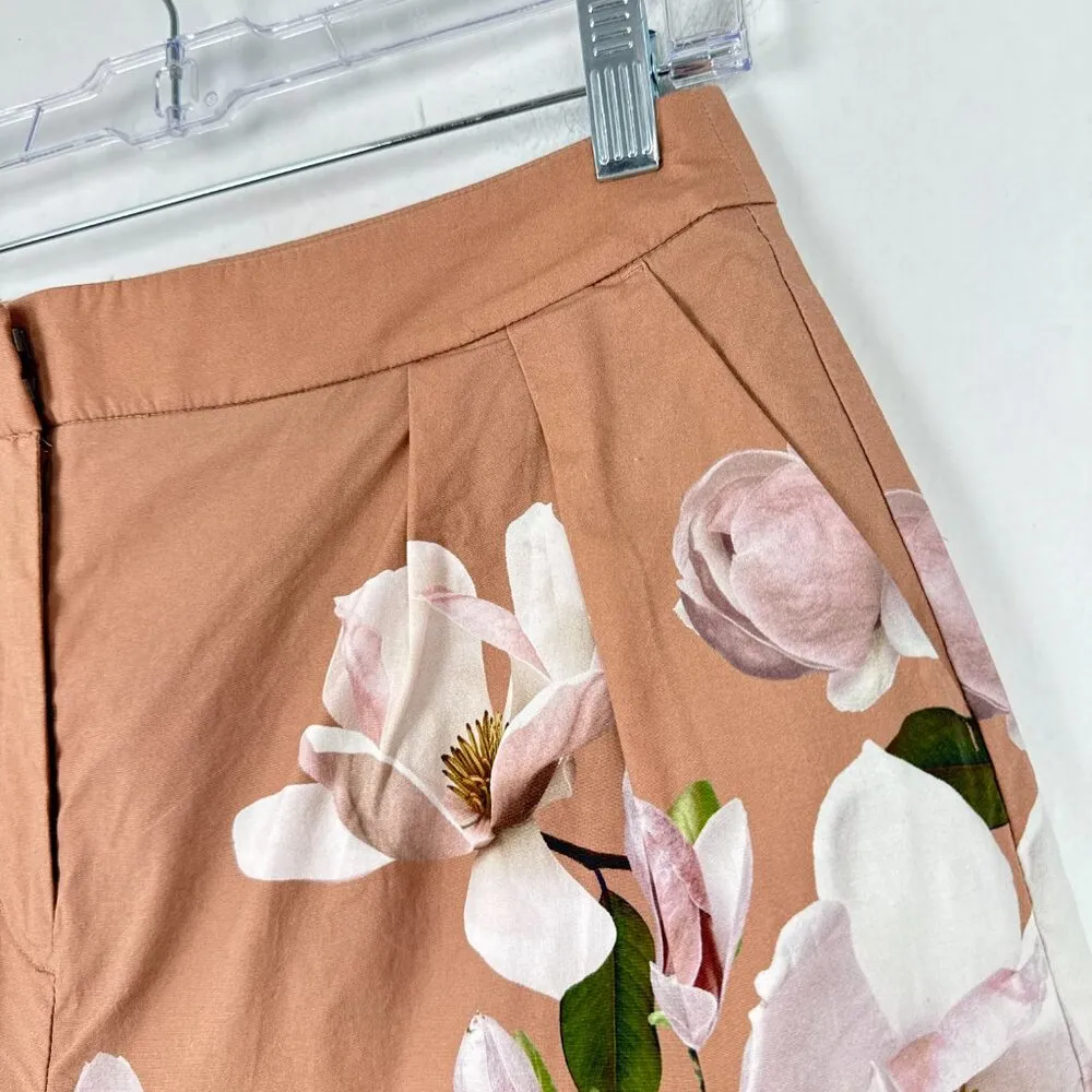 Express Stylist Super High Waisted Pleated Floral Shorts 3.25" Size 6 EUC - Image 6