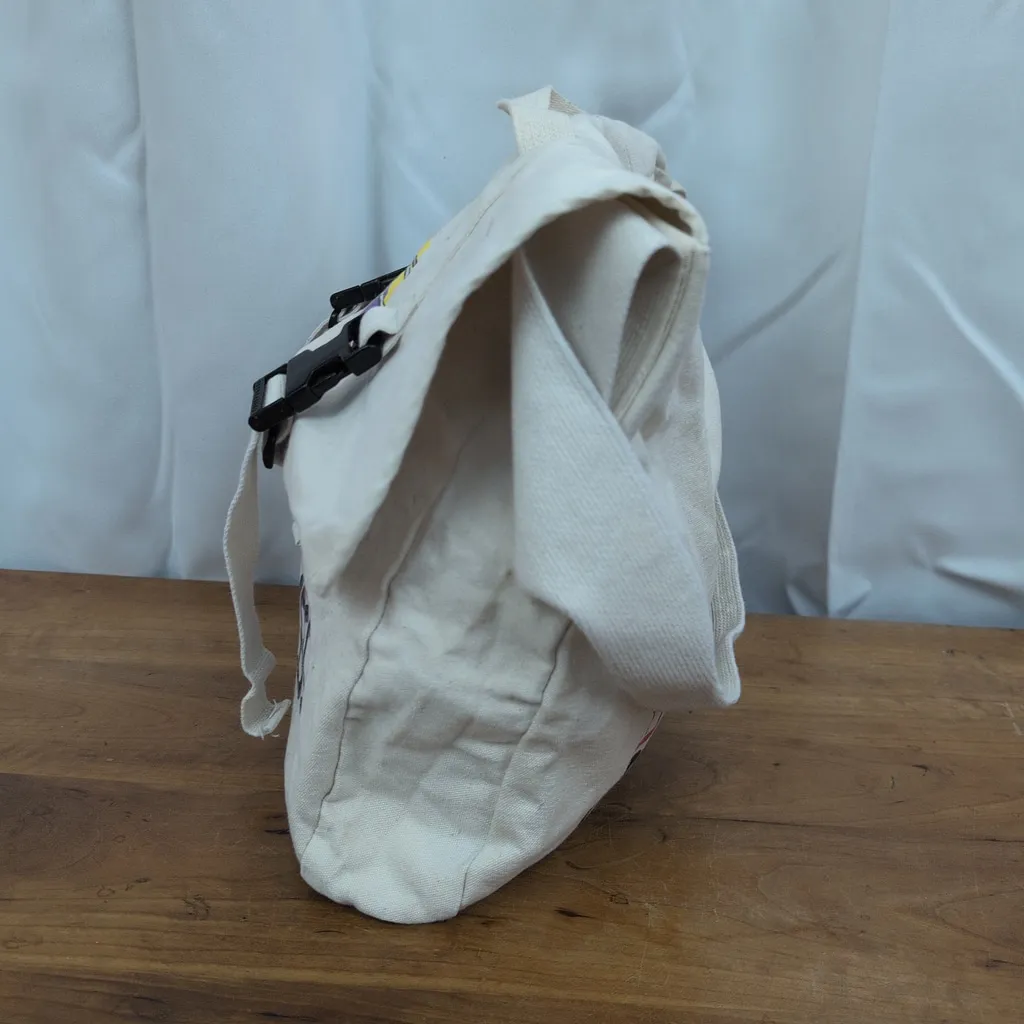 1996 Regal Princess Canvas messenger style shoulder bag - Image 6