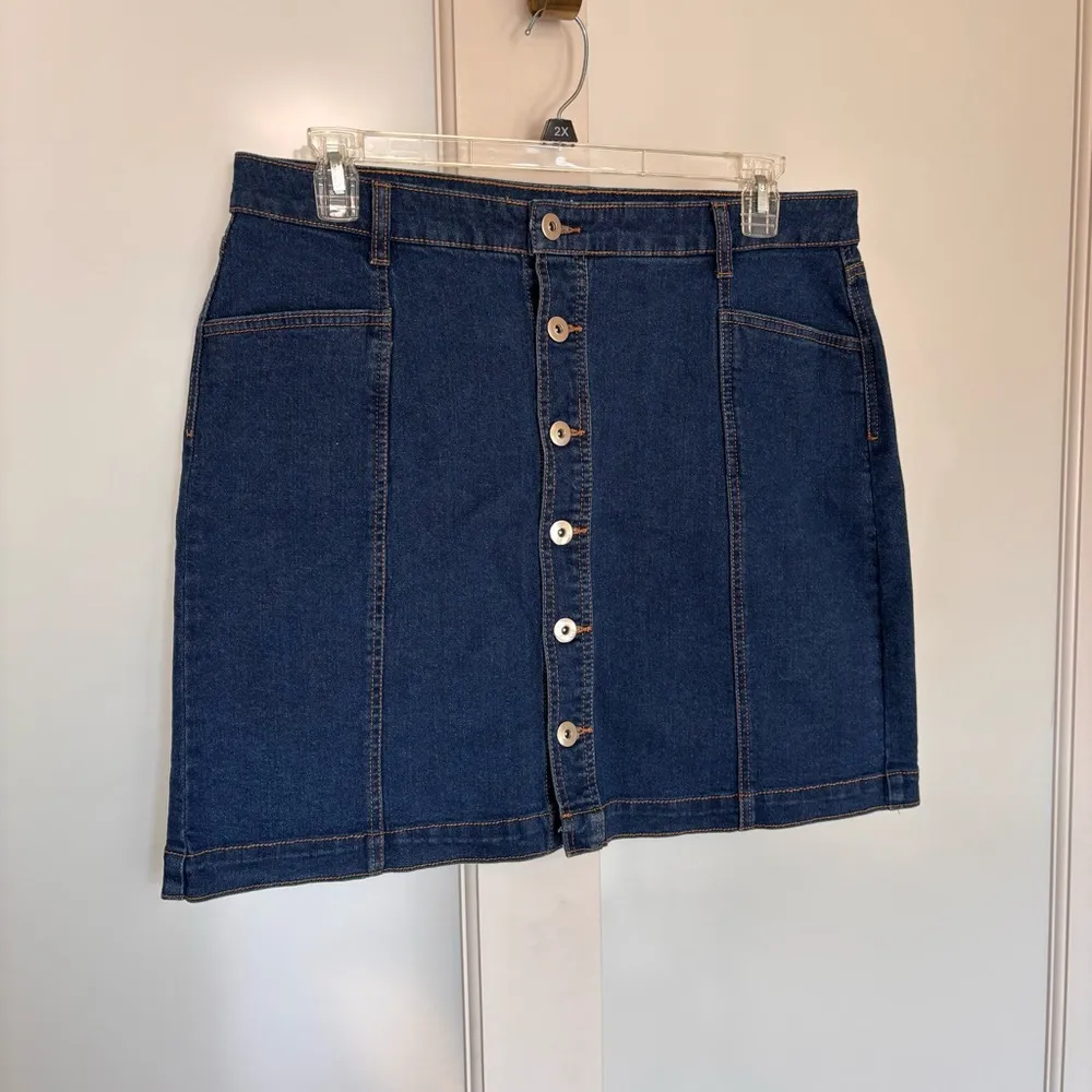 Style & Co‎ Straight Denim Skirt Women's Size 12 Blue Medium Wash Short Pockets - Image 2