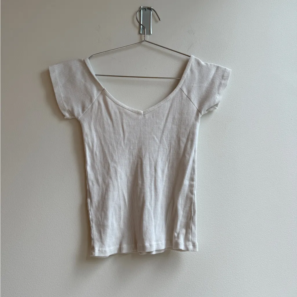 Brandy Melville White Ada Top Off The Shoulder V Neck T Shirt Cap Short Sleeve - Image 4