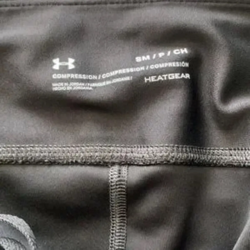 Under Armour Heat Gear Capri Size Small - Image 8