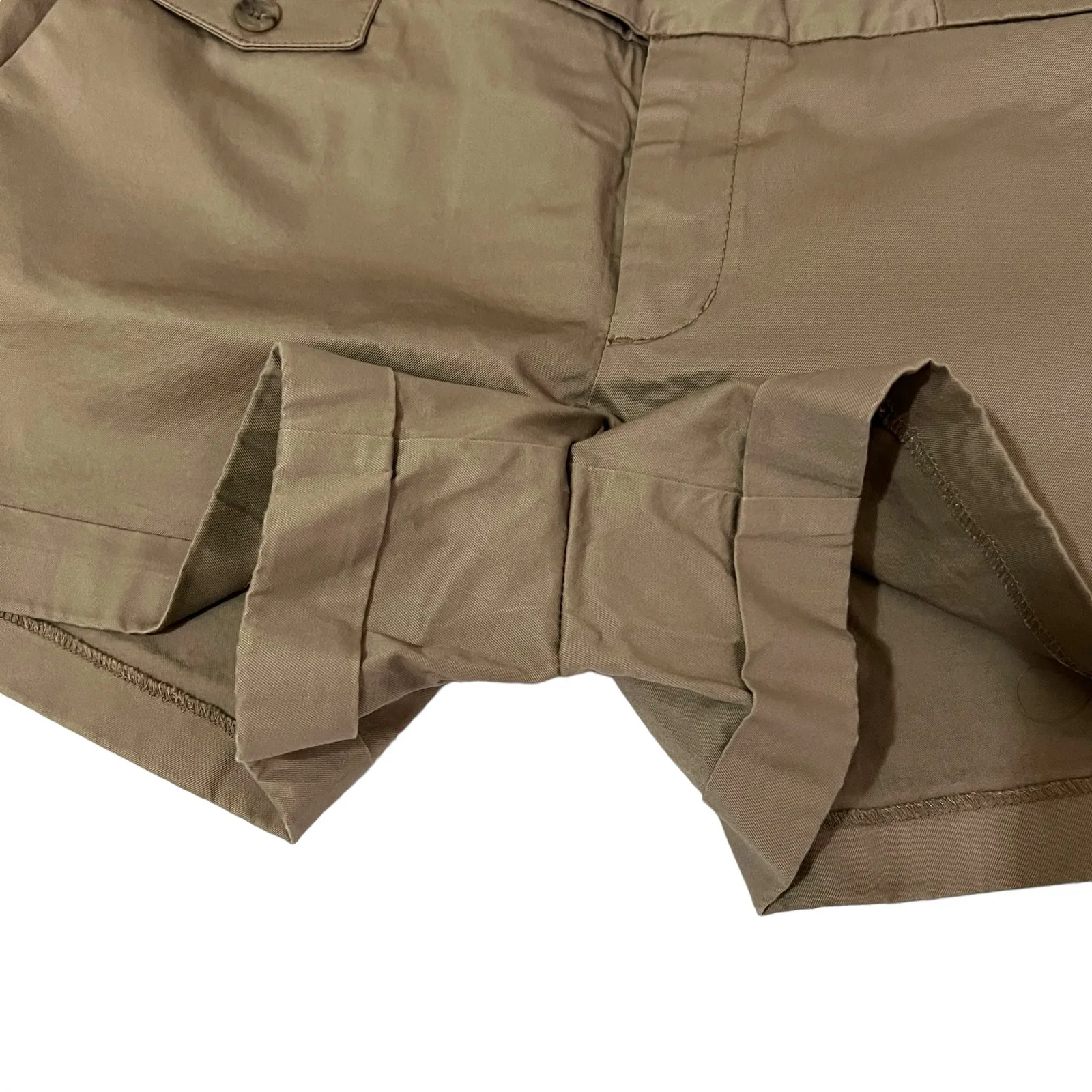 Banana Republic Factory SIZE 8 Taupe Cuffed Side Button 5 Pocket Dress Shorts - Image 3
