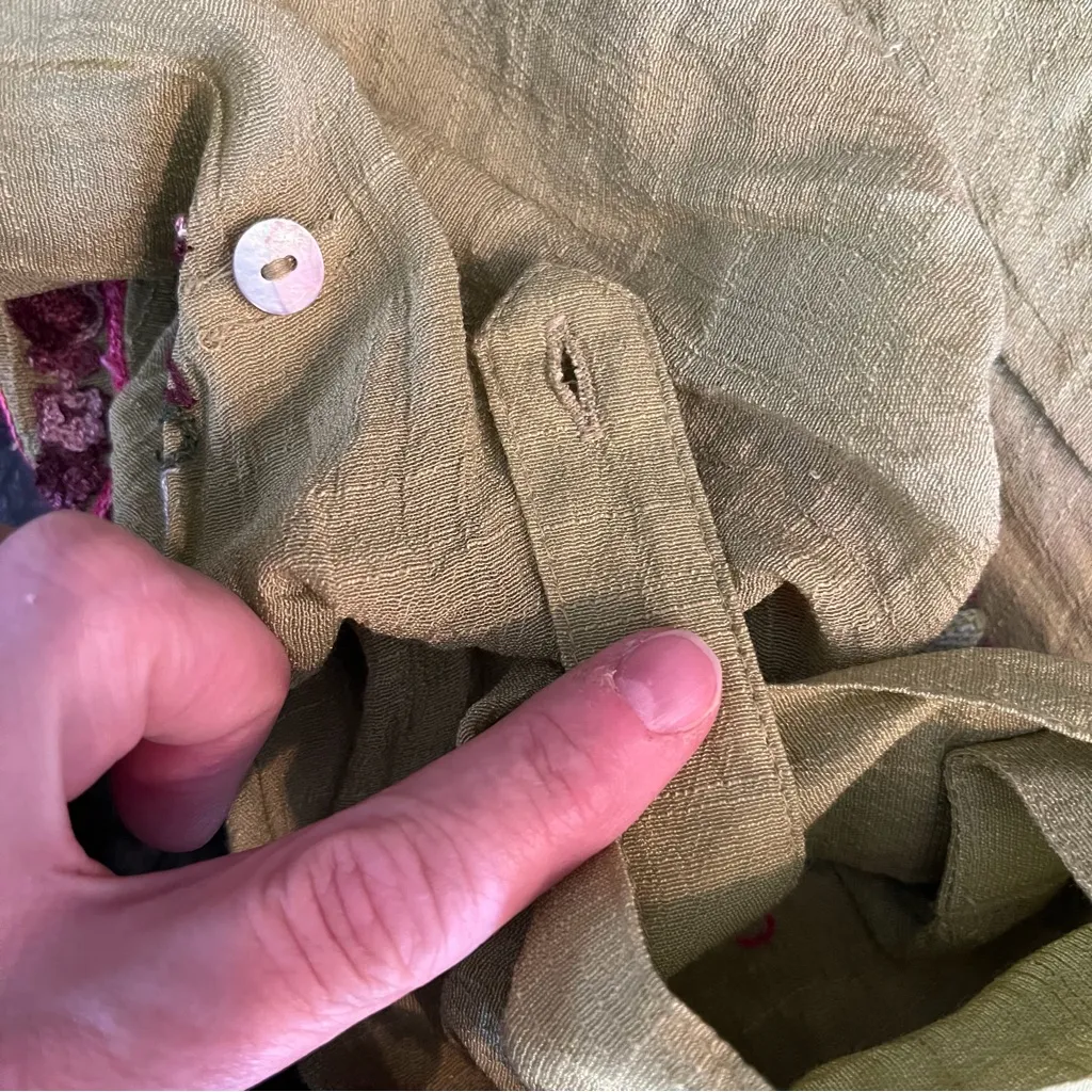 Fig & Flower Top Tiered Large Green Button Down Shirt Embroidered Floral Forrest - Image 16