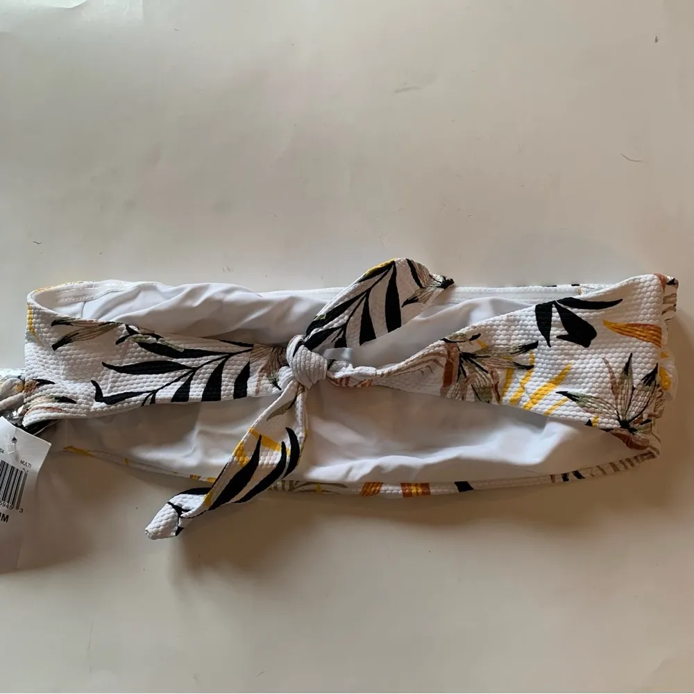 Bikini Top Plant Print by Minkpink Size Medium NWT - Image 2