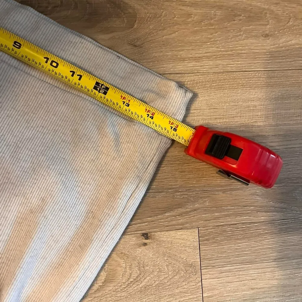 Women's Aerie Flares Size M - Image 4