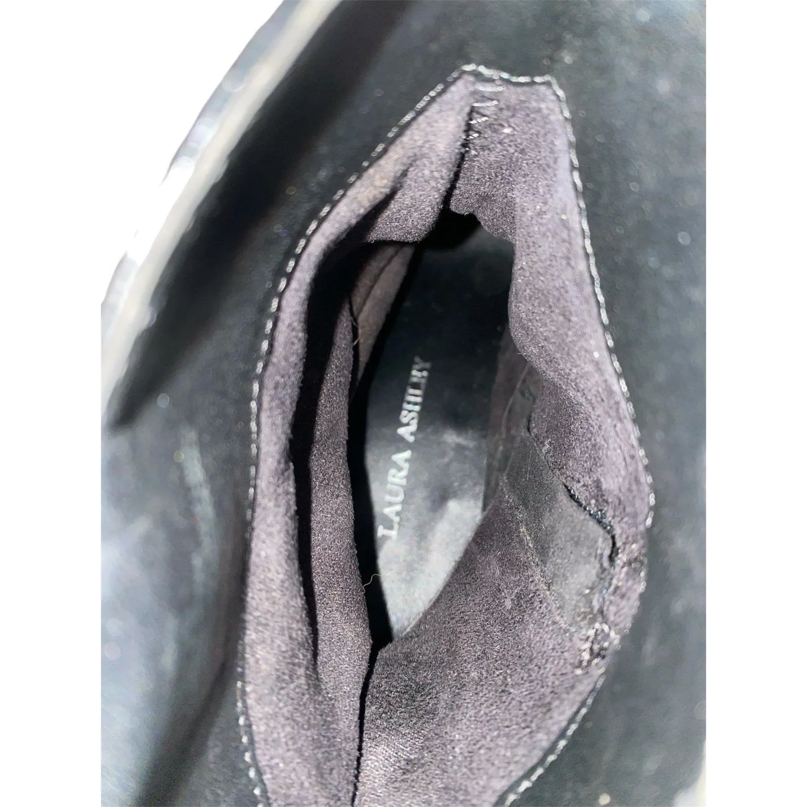 Laura Ashley black suede designer boots. Size 6 - Image 5