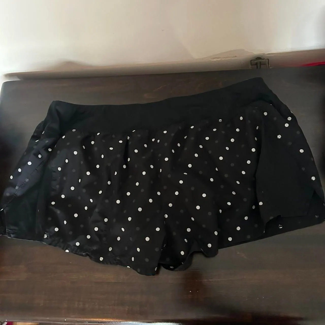 Nike black and white polka dot shorts size XL - Image 3
