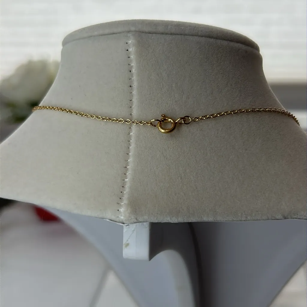 Brand new Tory Burch gold necklace with a shape of a heart pendant - Image 3