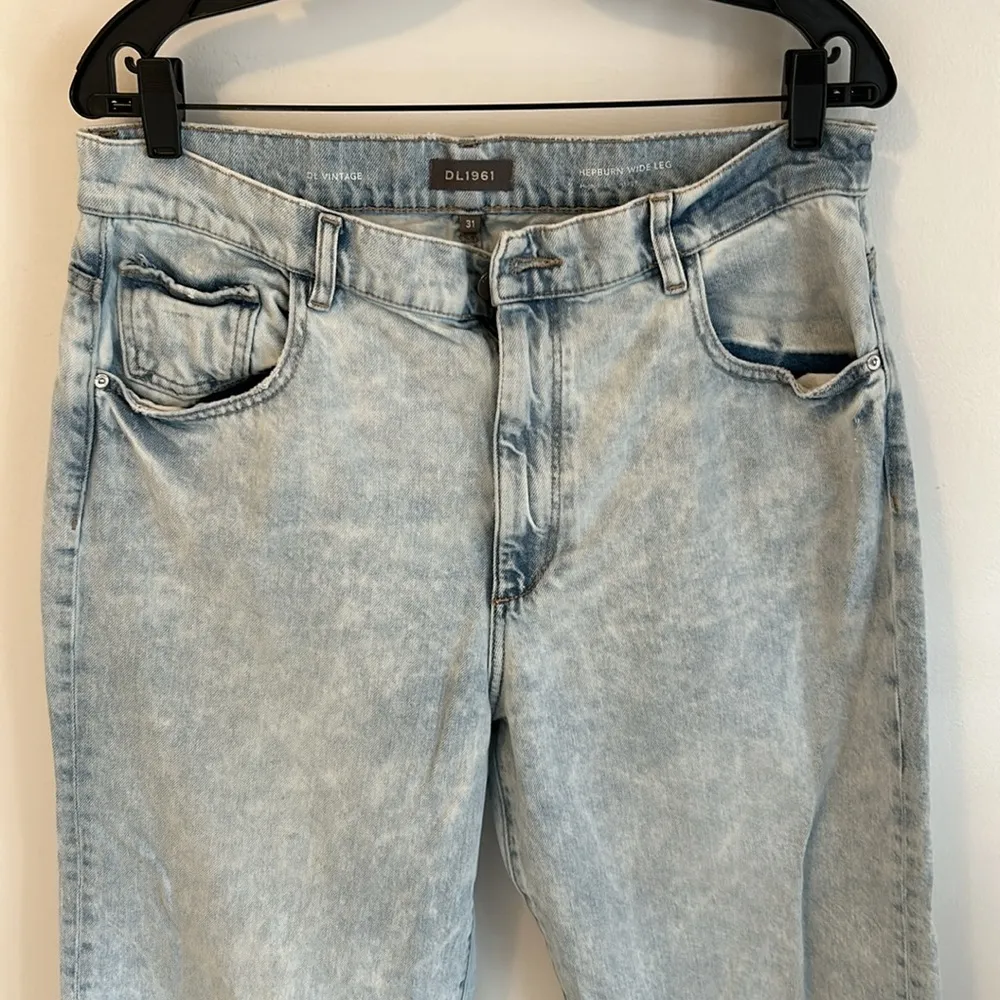 DL1961 Hepburn Wide Leg Jeans Jet Stream Wash - Image 4