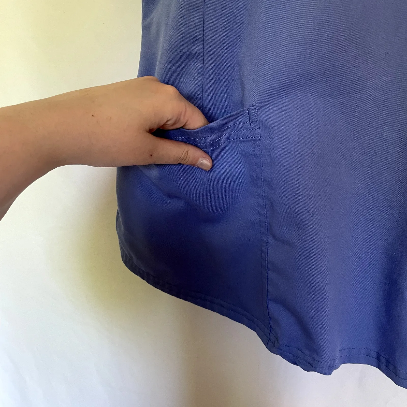 Healing Hands purple label modern fit blue women's size large scrubs top work - Image 4