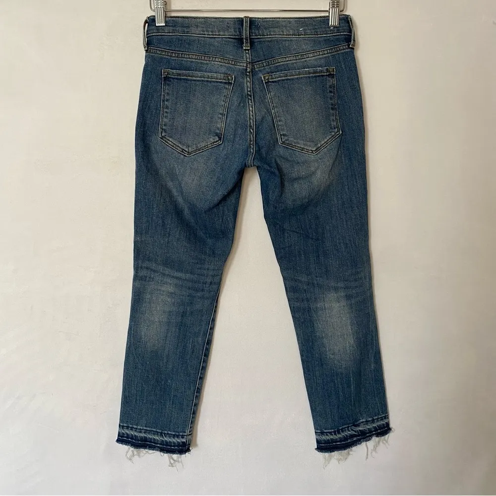 Banana Republic Low Rise Straight Leg Cropped Medium Wash Jeans Raw Hem 25 P - Image 8