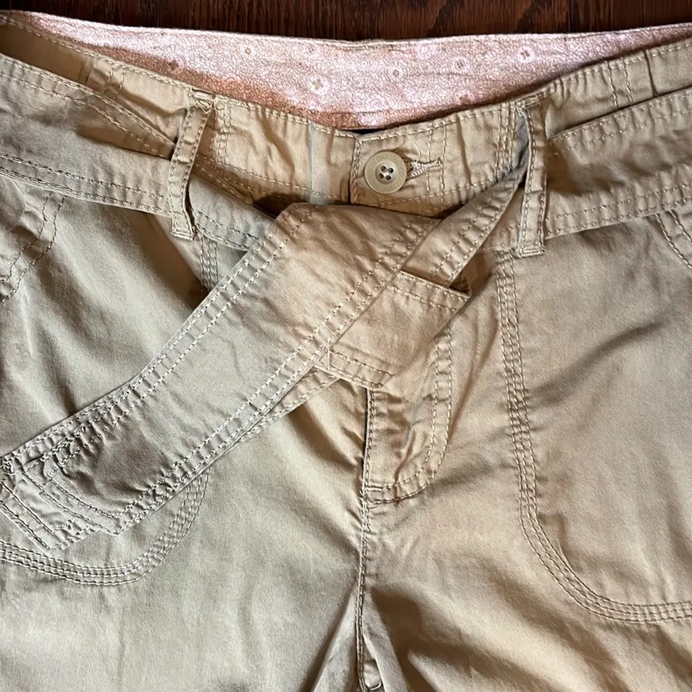 Faded Glory khaki cargo pants Size 8 - Image 9