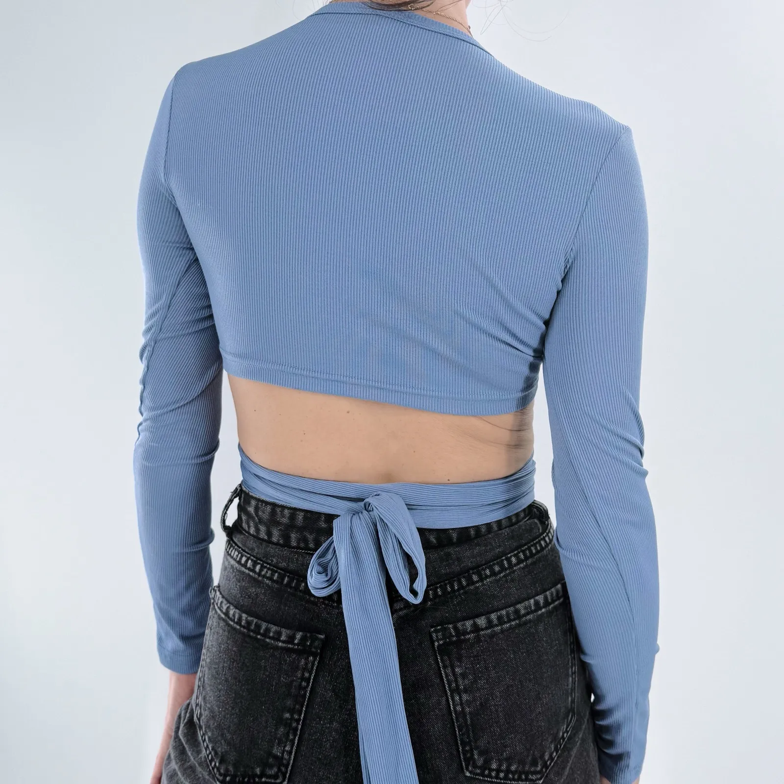 Women’s Blue O-Ring Long Sleeve Tie Wrap Crop Top Size Small - Image 3