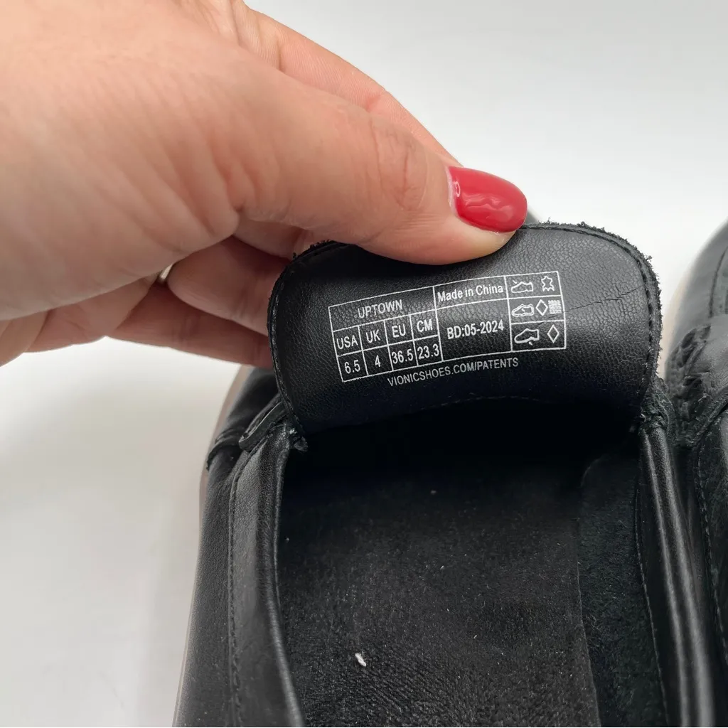 Vionic Women's Uptown size 6.5 black leather flats loafers - Image 6