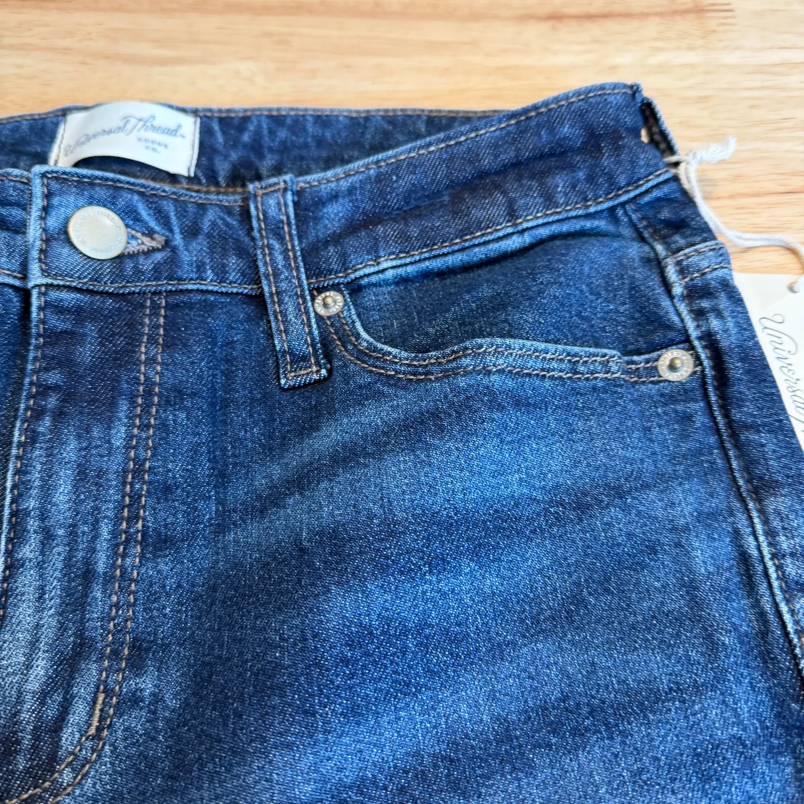 Universal Thread Women's Dark Wash High-Rise Cropped Jeans - Size 2 - NWT - Image 6