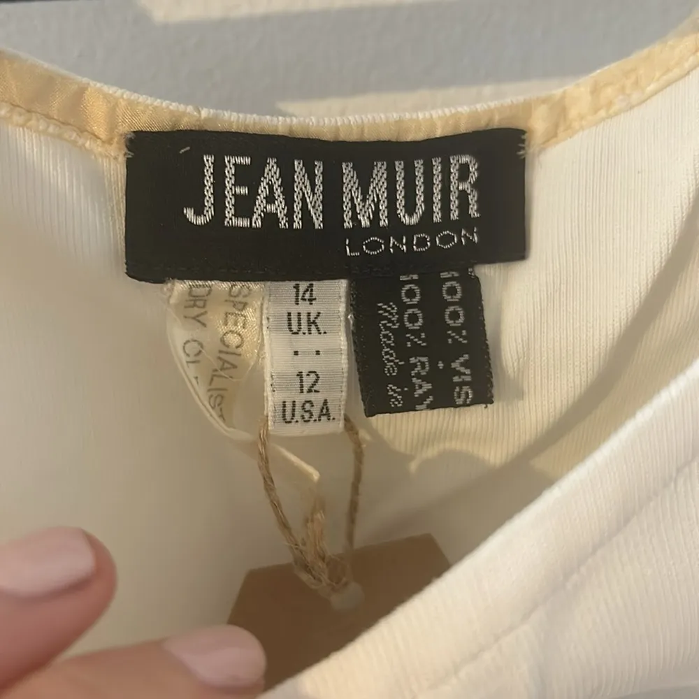 Vintage Jean Muir London White Short Sleeves Round Neck T - Image 4