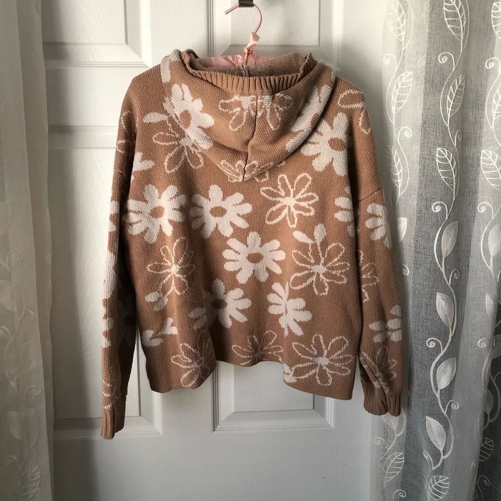 PACSUN  Holly Printed Hoodie cotton blend women size M front pocket - Image 9