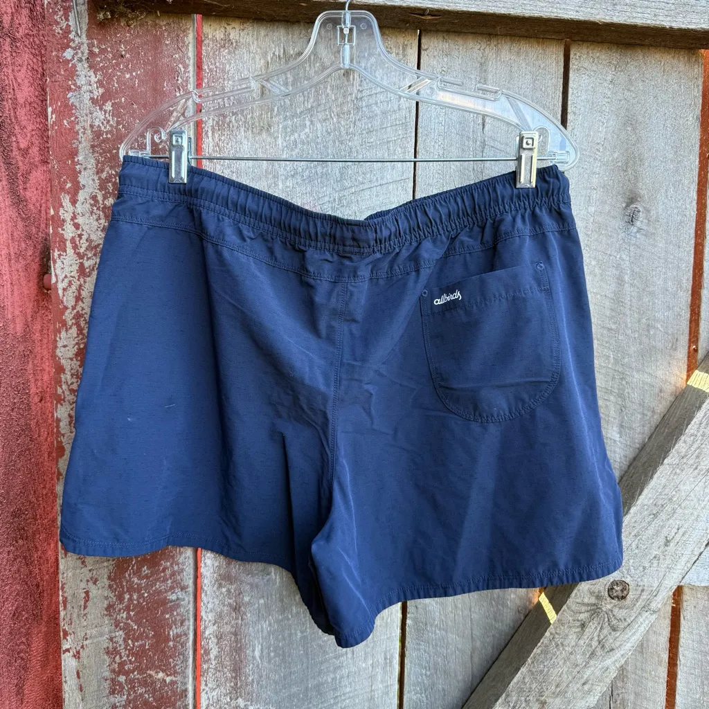 Allbirds Women's Natural Run
Shorts True Navy - Image 4
