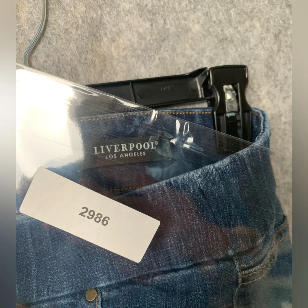 Liverpool Women Size 6 Skinny Jeggings Denim Stretchy‎ Pants - Image 8