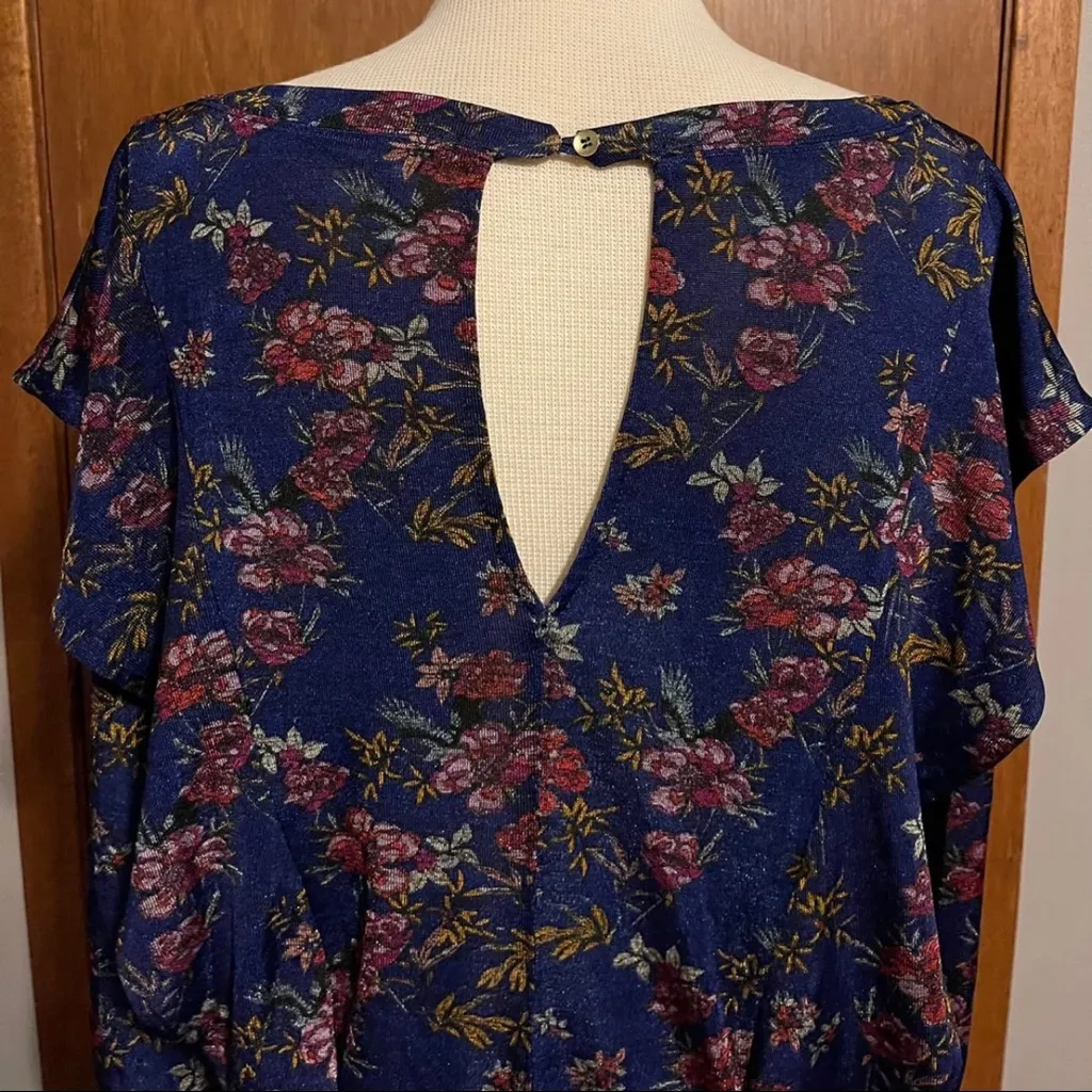 Free People Woman's Dock Street Navy Blue Floral Ruffle Blouse Size Medium - Image 6