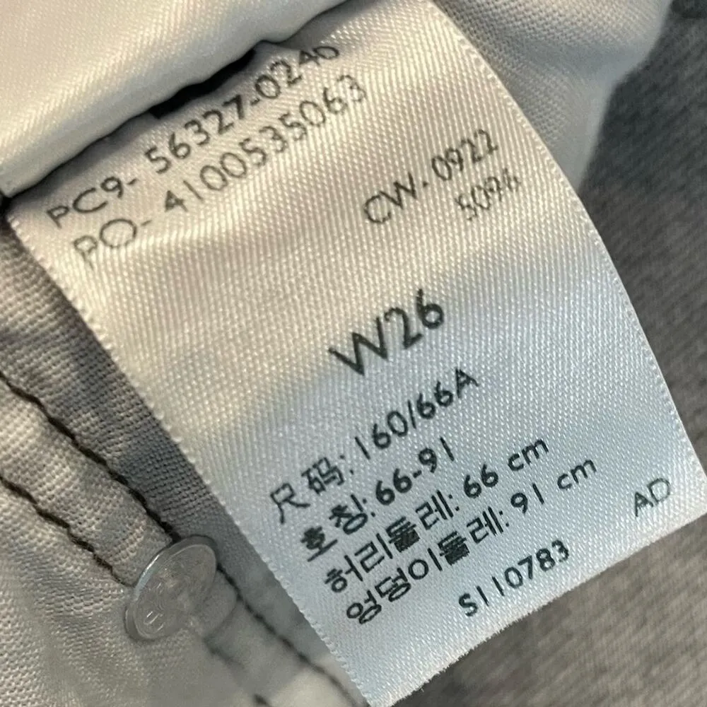 Levi’s 501 Original Short in Cabo Rise Frayed Raw Cut Hem Women’s Sz 26 - Image 8