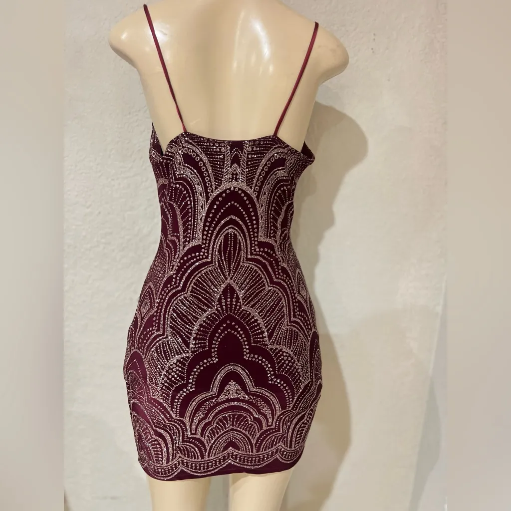 Jump Apparel Juniors , women’s size small Wine color Dress stunning! - Image 7