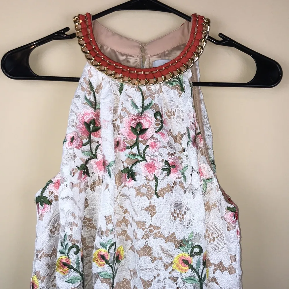 NWT Belle Badgley Mischka Women’s Floral Embroidered Lace Chain Neckline Dress - Image 2