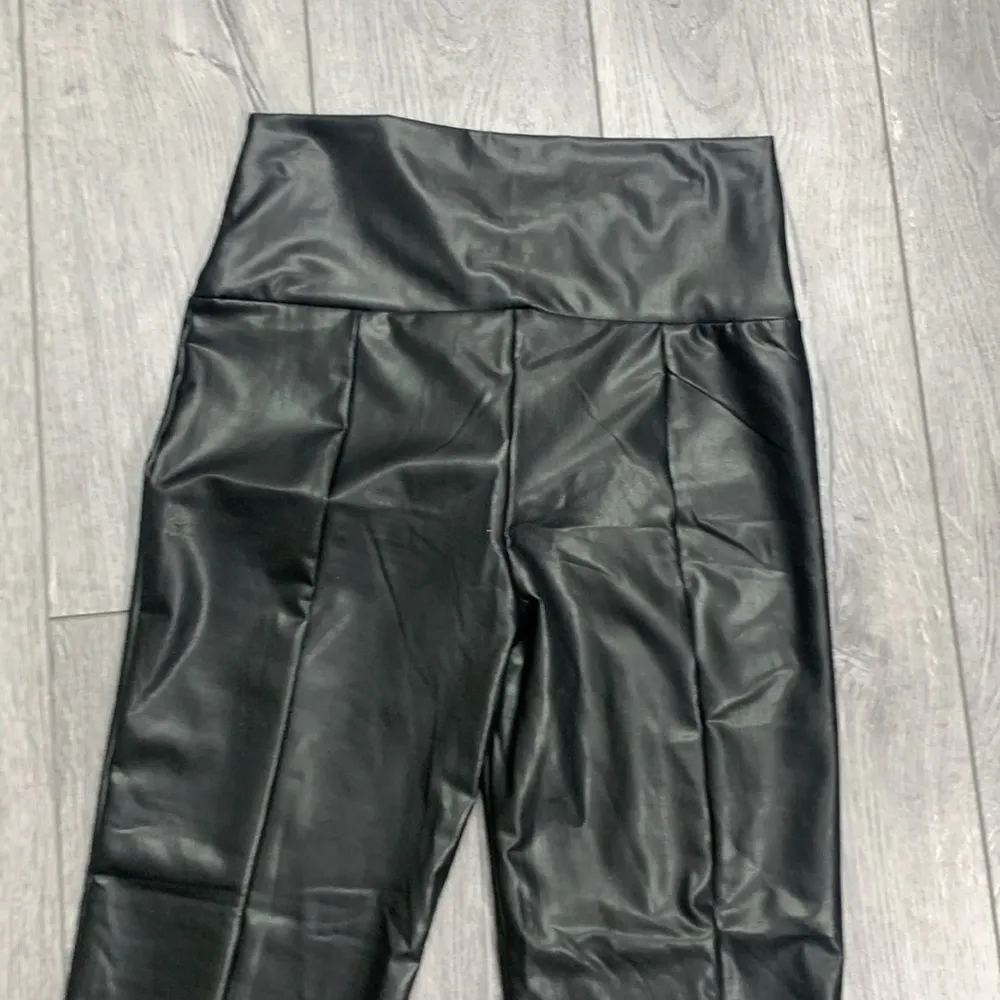 NWT BB Dakota Faux Wide Waistband Leather Pants with Slits in Front Size L - Image 5