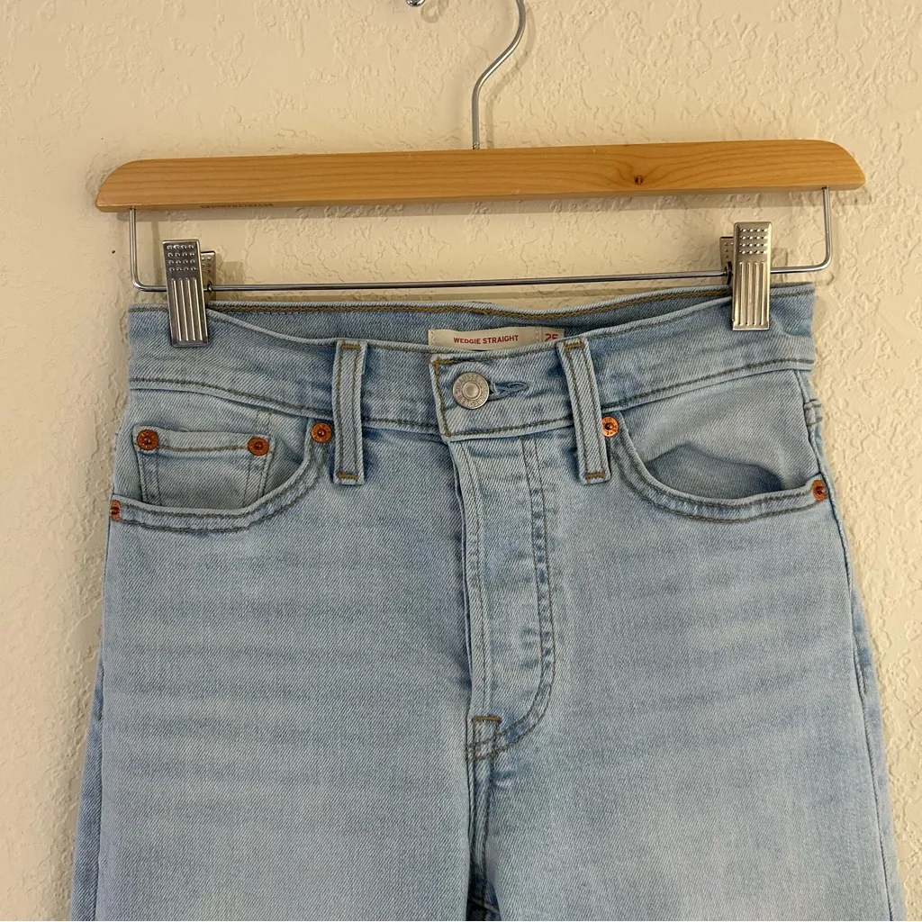 Levi's // Wedgie Straight Jeans - Image 7