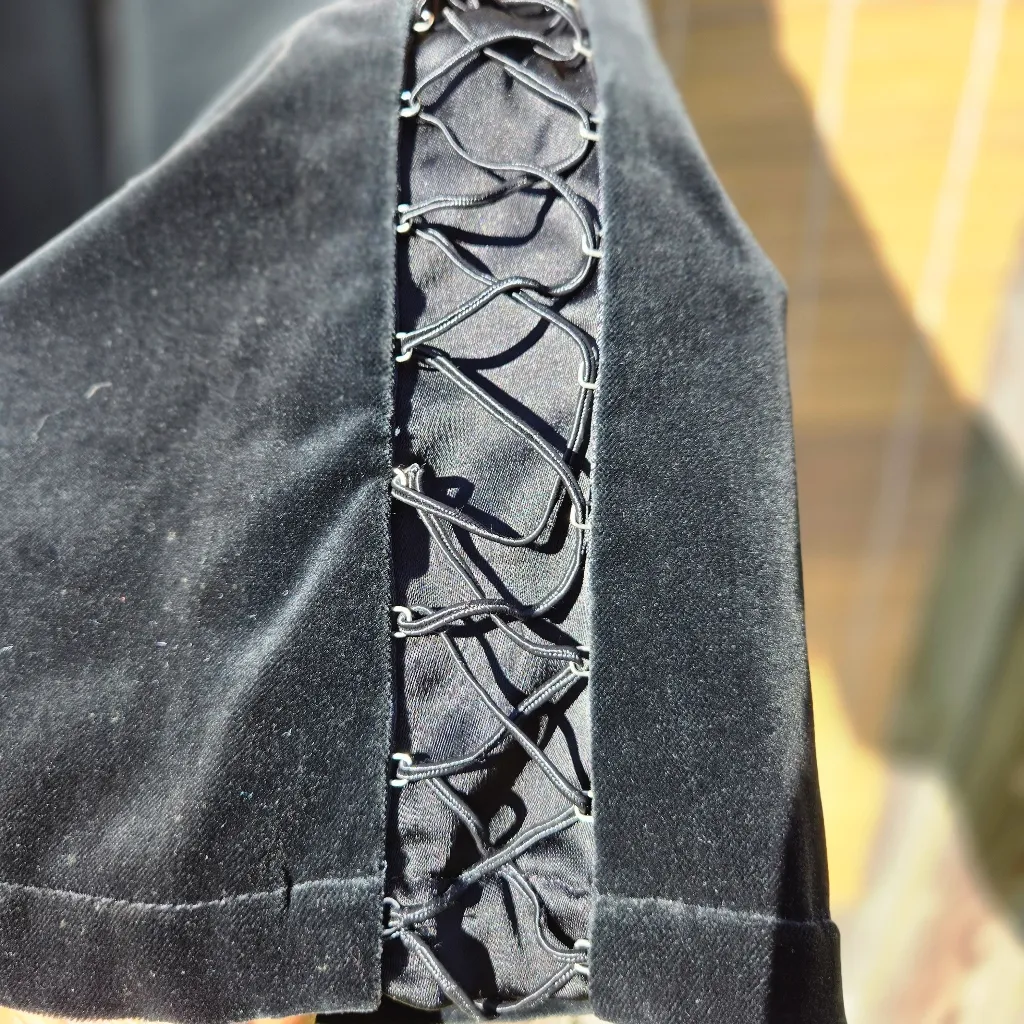 St. John Couture Vintage RARE Black Velour Velvet Silk Lined Side Lace Up Pants - Image 3