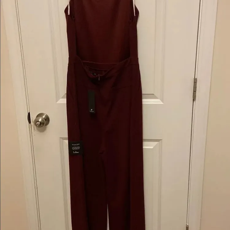 Lulu's Burgundy Jumpsuit Size Large New With Tags - Image 4