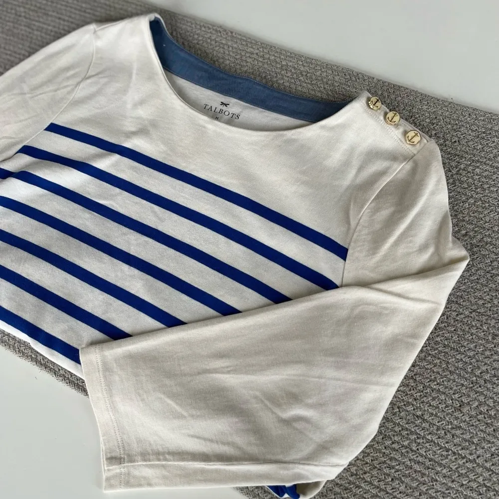 Talbots Ivory Cobalt Blue Stripe Top with Denim Shirt Tail Shoulder Buttons Sz M - Image 6