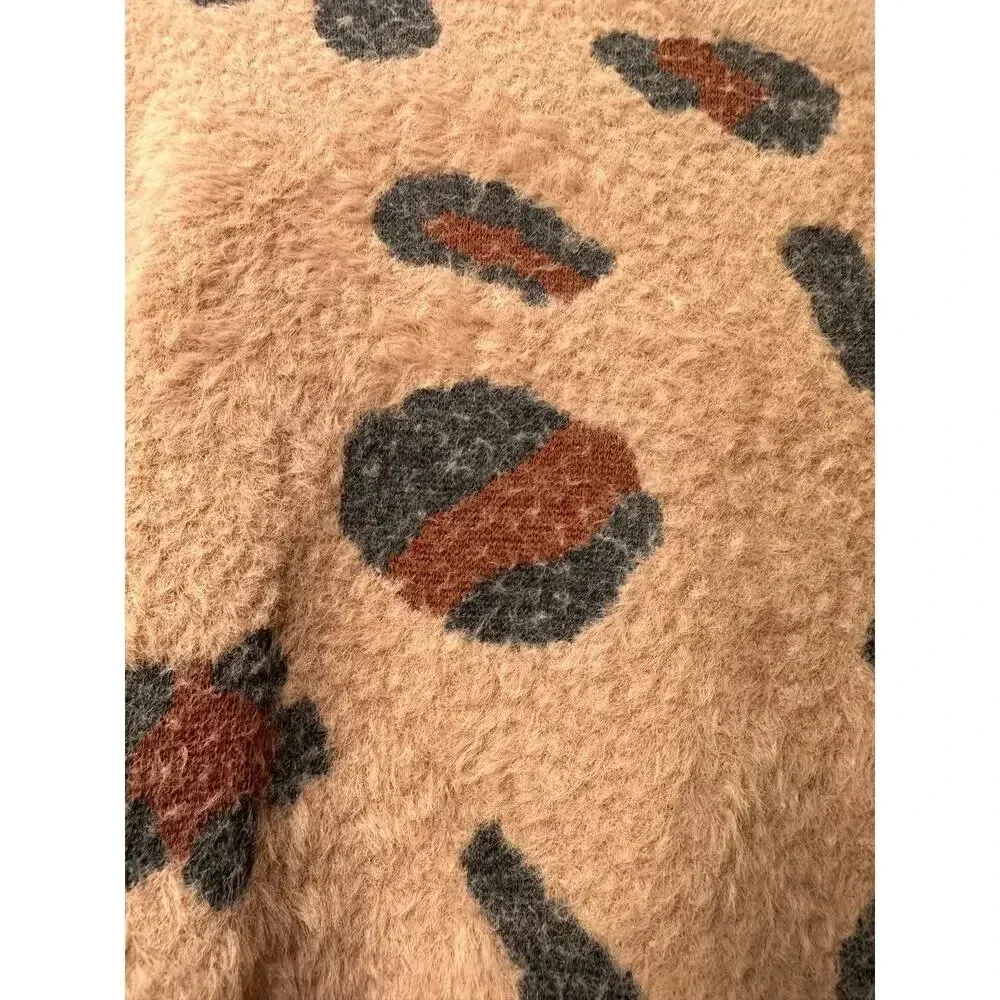 Simply Southern Leopard Crewneck Sweatshirt Size Large Animal Print Warm Soft - Image 3