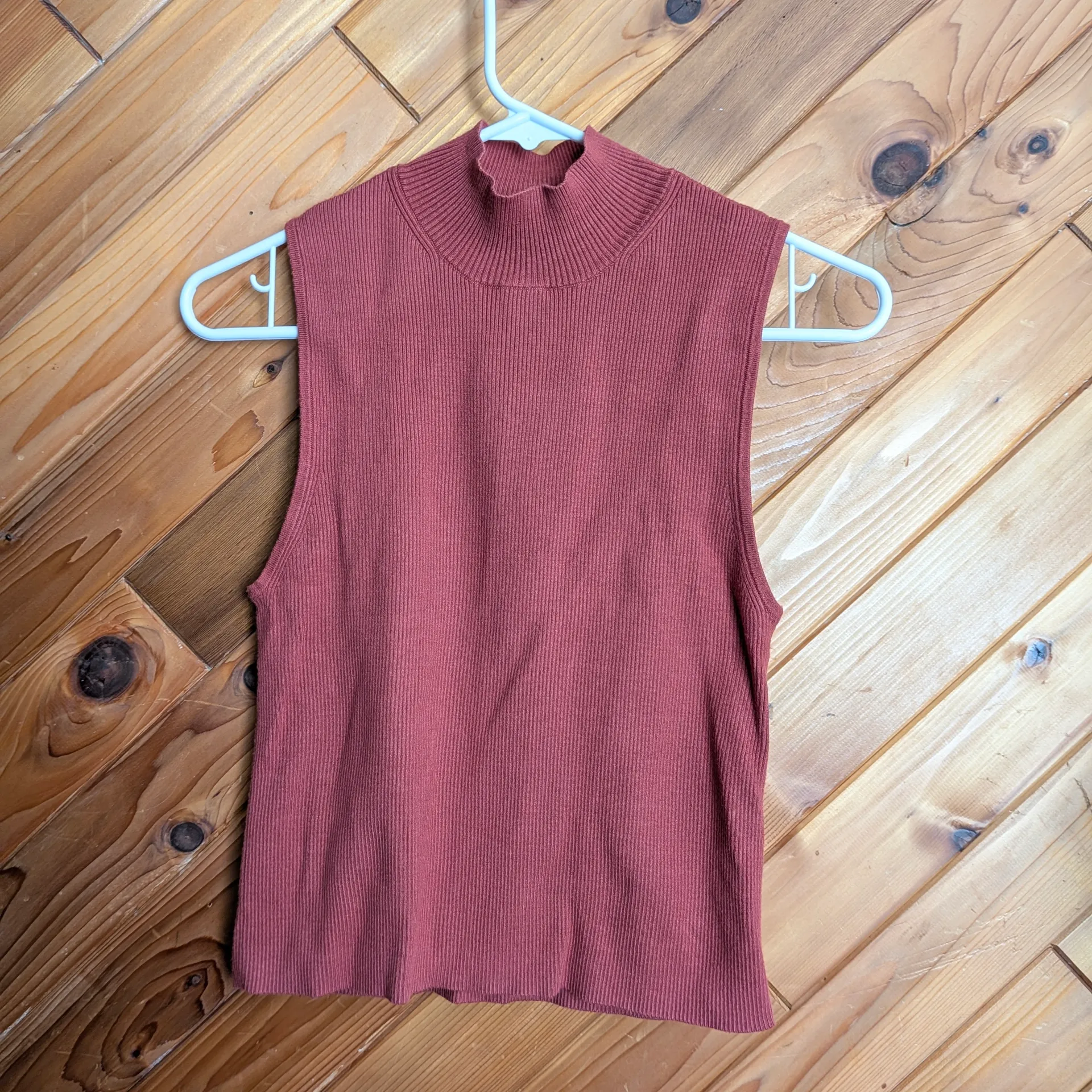 Madewell The Signature Knit Mockneck Sweater Tank

Size Large - Image 2