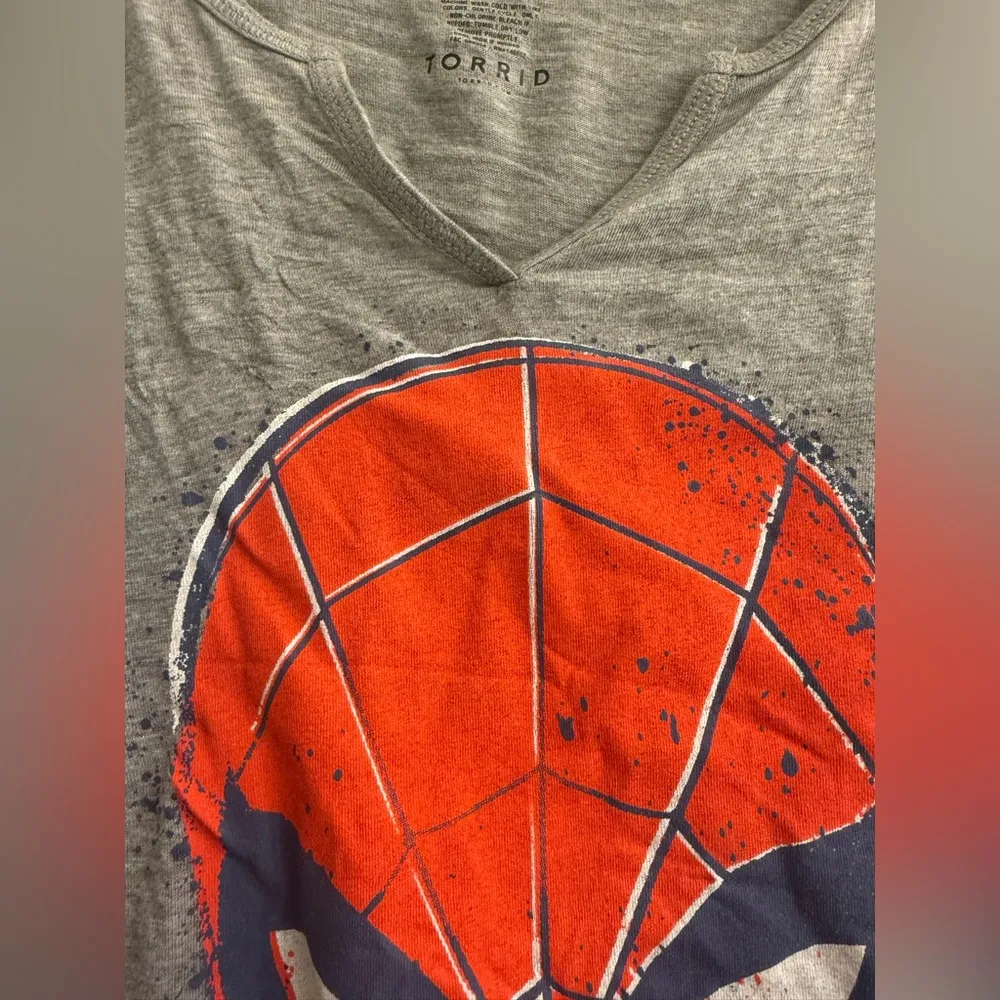 Torrid Marvel Spiderman Heritage Cotton Heather Grey Split Neck Top Tee - size 1 - Image 3