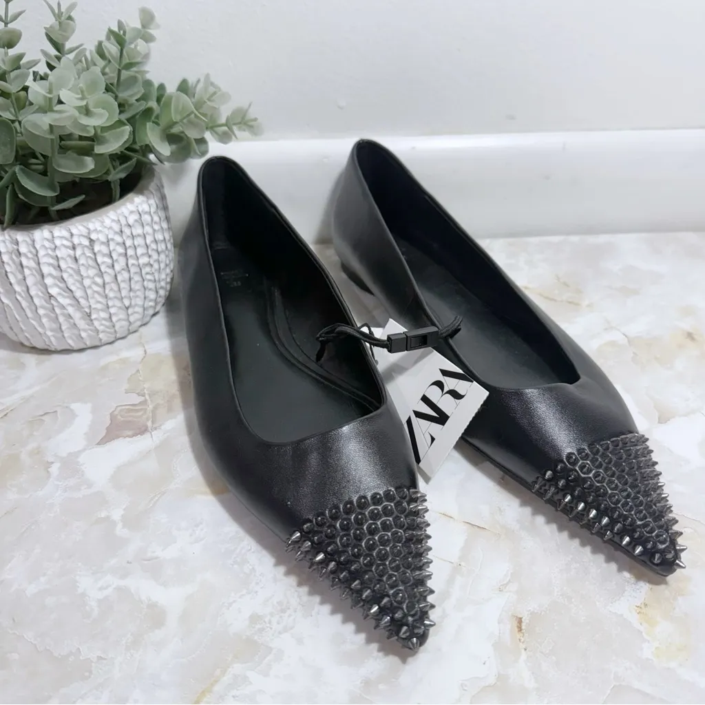NWT Zara Black Pointed Toe‎ Leather Flats With Spikes 1507 Size 7 1/2 (38) - Image 2
