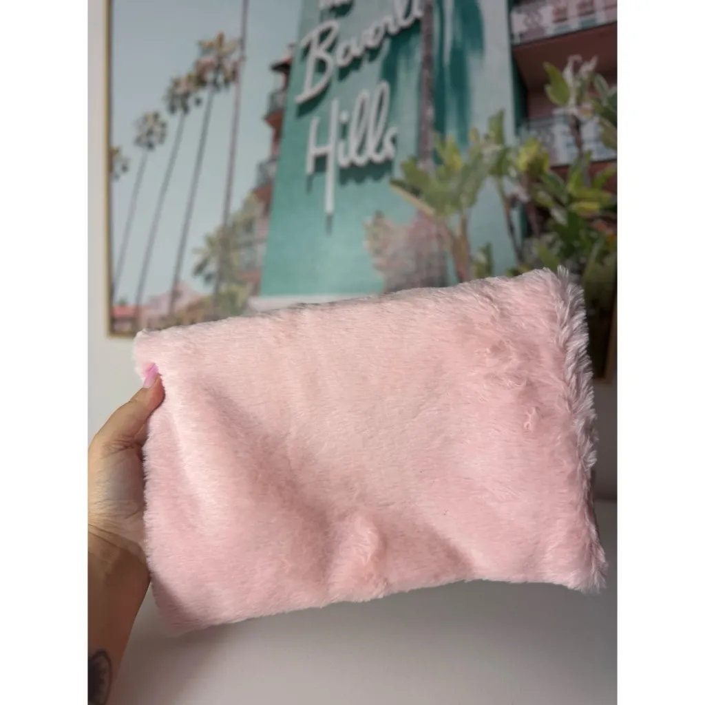 Hello 3AM Light Pink Faux Fur Shoulder Crossbody Bag Clutch Purse Gold Chain - Image 3