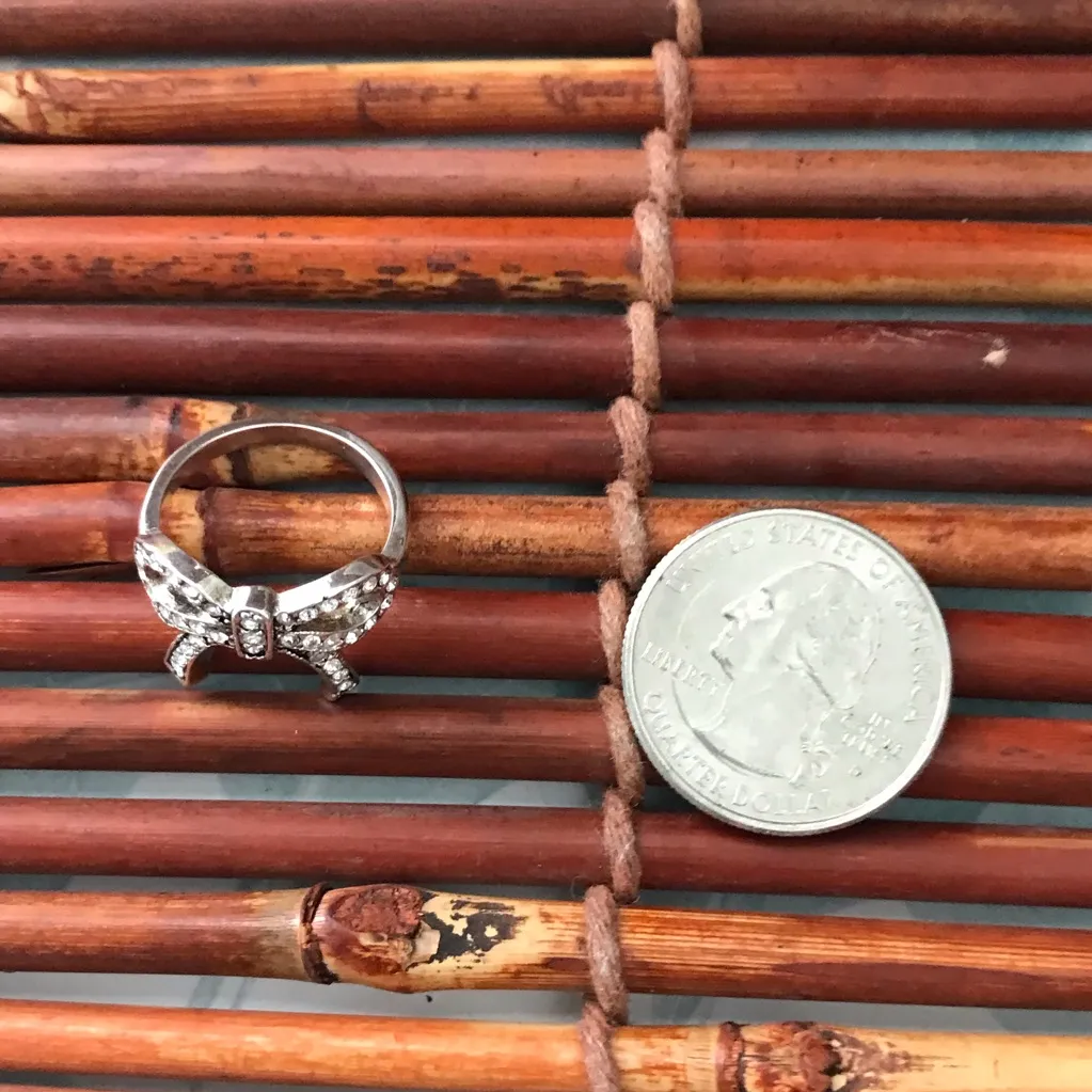 Premier Designs Pave Crystal Bow Ring Size 5.75 - Image 10