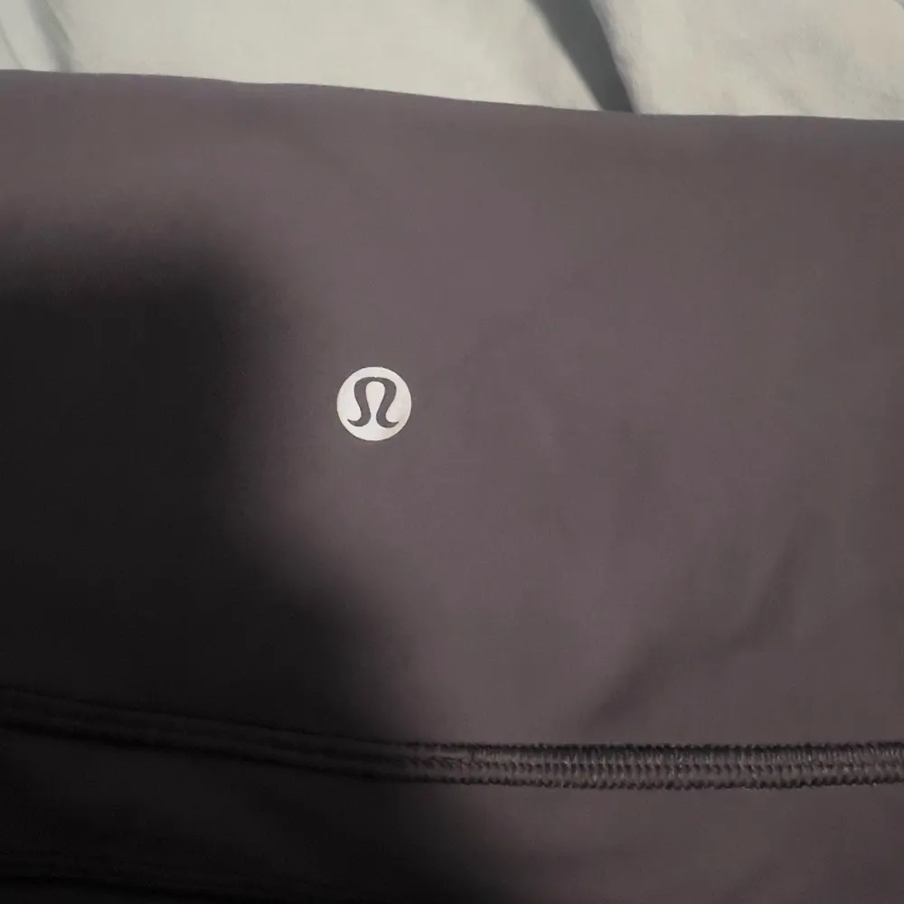 Lululemon Athletica Grey Bike Shorts with Wide Waistband - Image 3