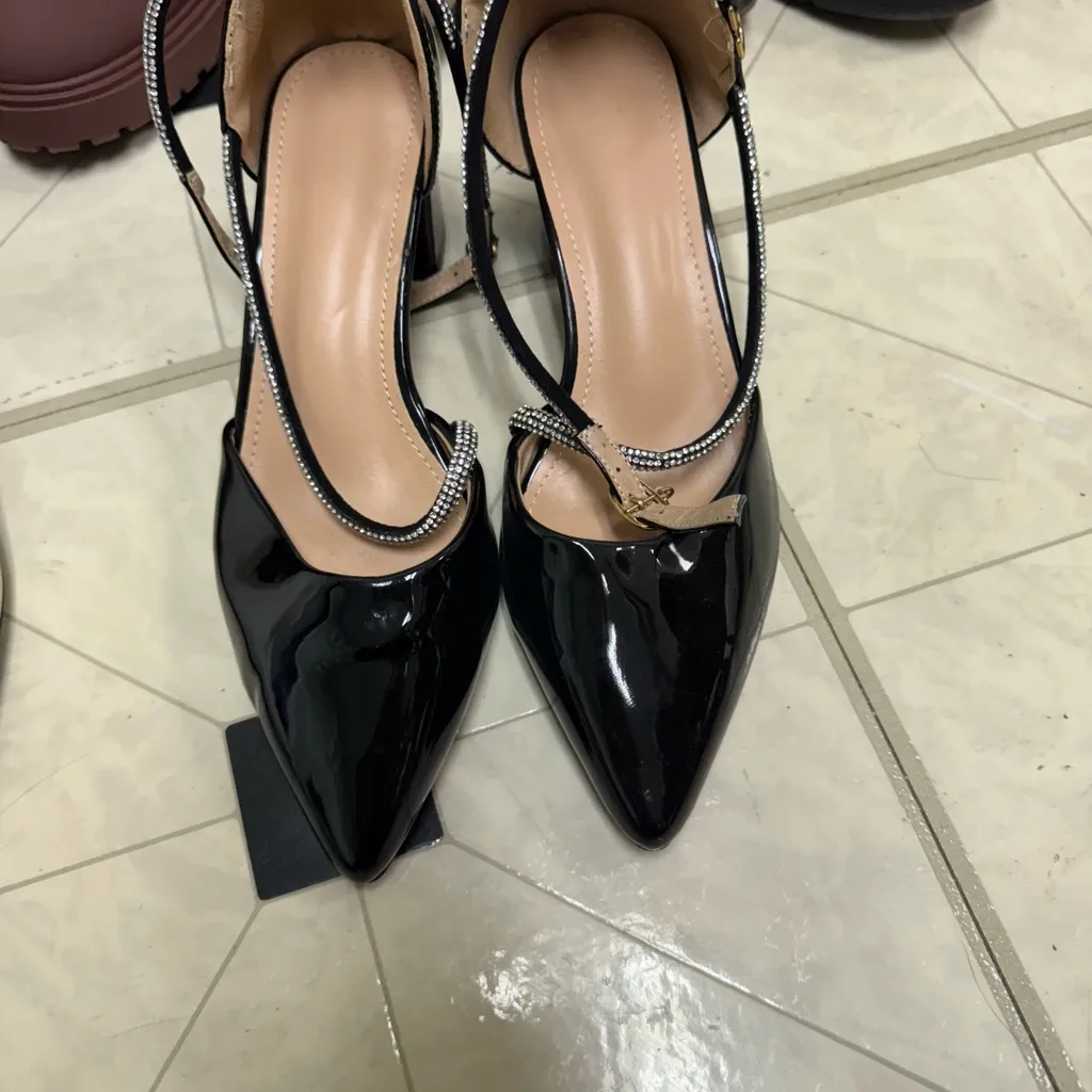 Chic Black Patent Leather Heels with Rhinestone Straps Size 7 - Image 5