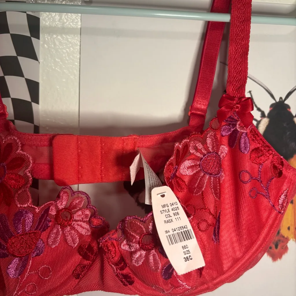 Victoria's Secret Red and Purple Floral Bra - Image 4