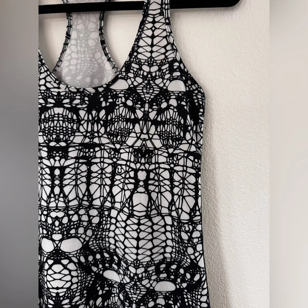 Lululemon Cool Racerback Tank Black White - Image 2