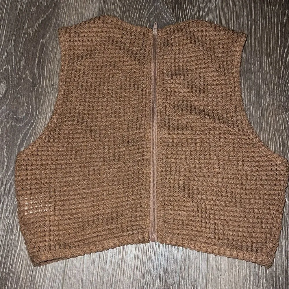 Cute SHEIN brown crop top - Image 2