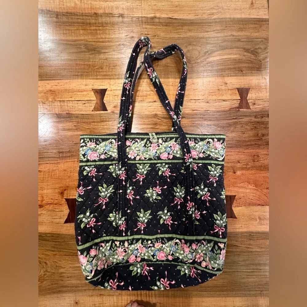 EUC VINTAGE QUILTED TOTE BAG WITH LOTS OF POCKETS INSIDE MULTIUSER Blue - Image 4