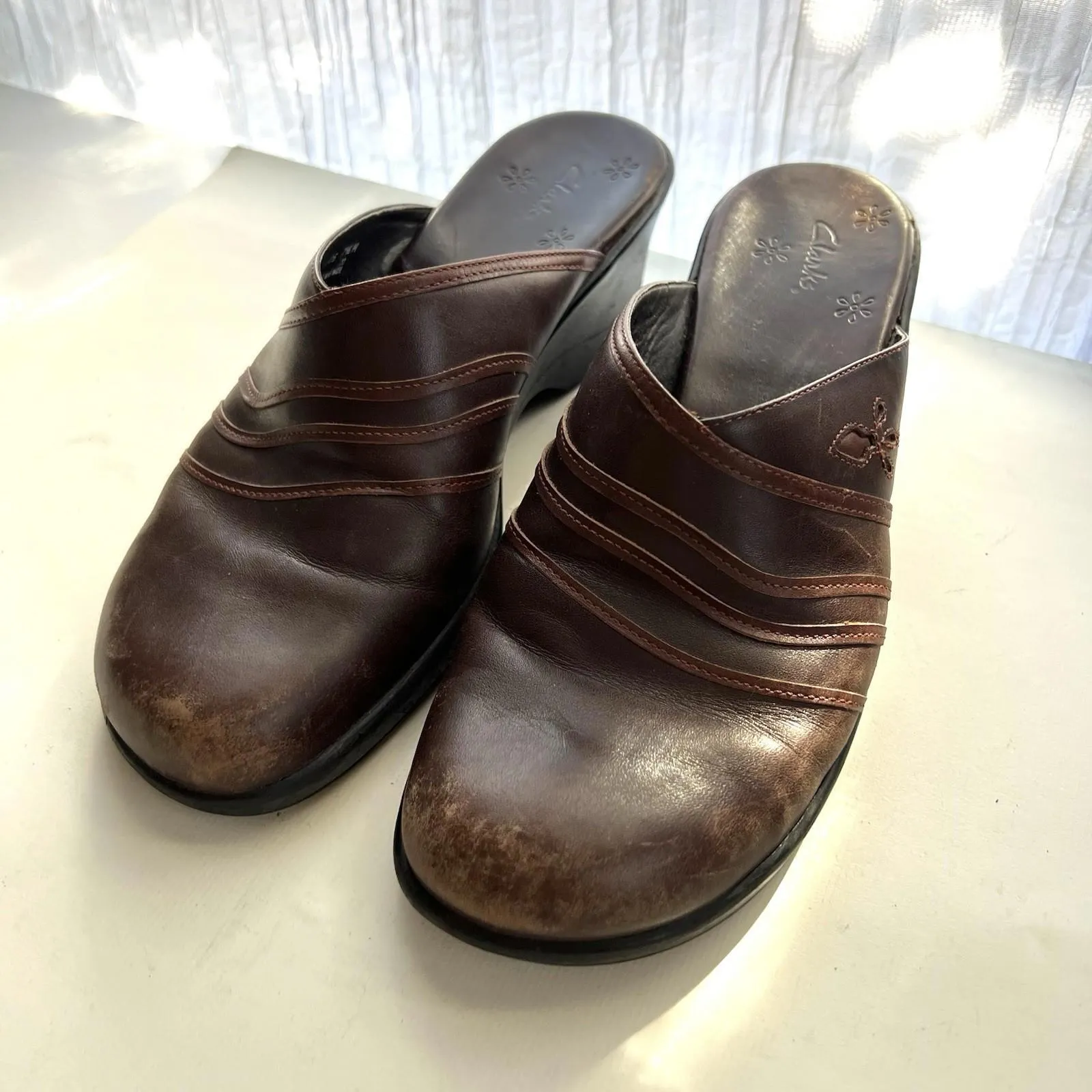 Clarks 75178 Stitched Plain Toe Inlay Casual Wedge Mules shoes Womens 7.5 - Image 2