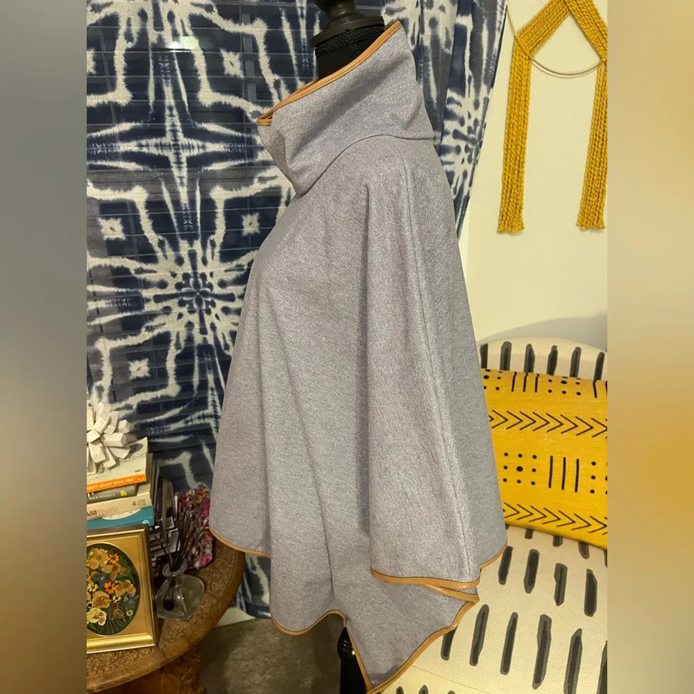 Women’s Tuckernuck Blue Piper Poncho Funnel Neck OS Soft Preppy Leather Trim Size undefined - Image 3